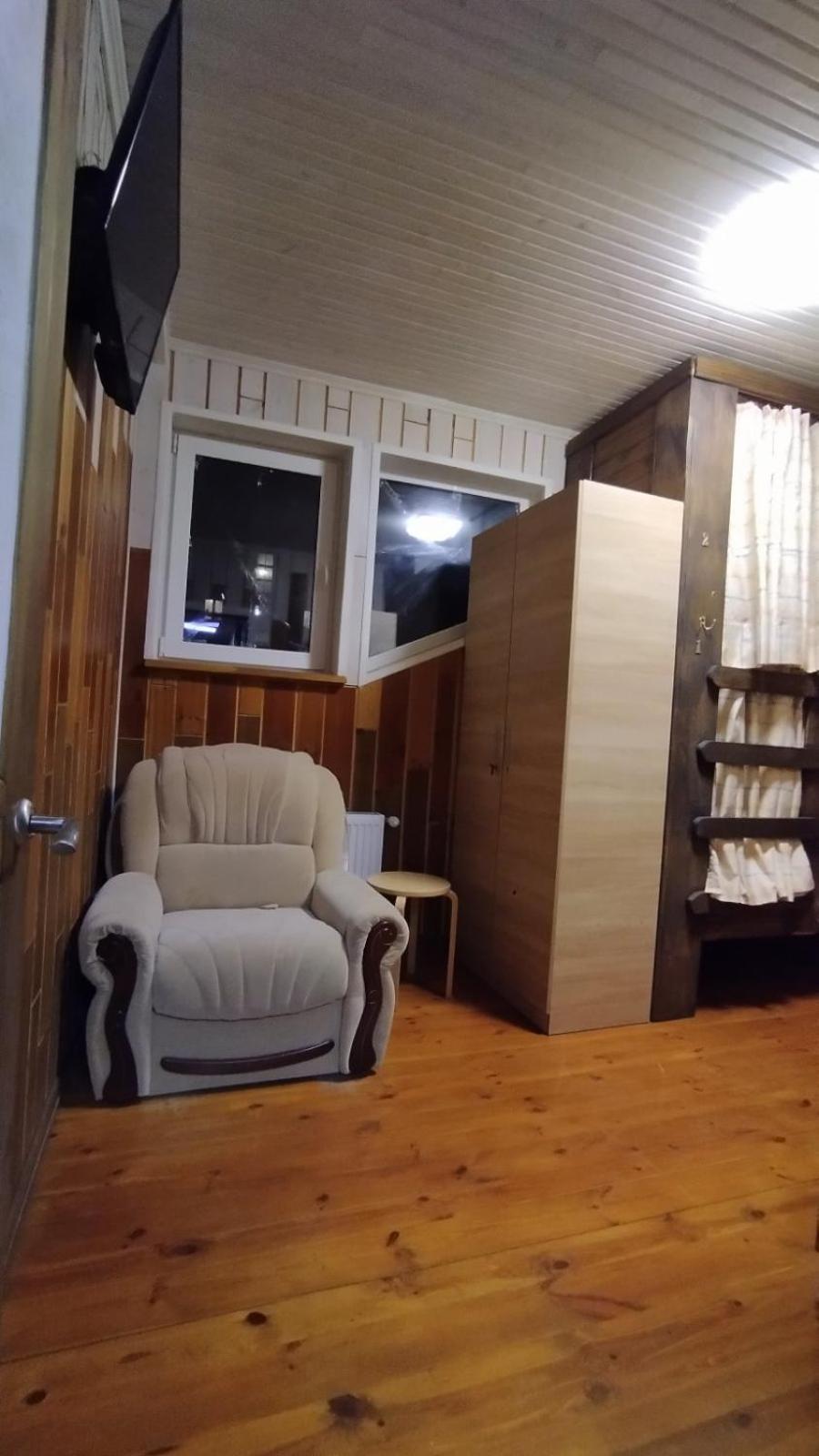 Отель "Swallow House" تشيركاسي الغرفة الصورة