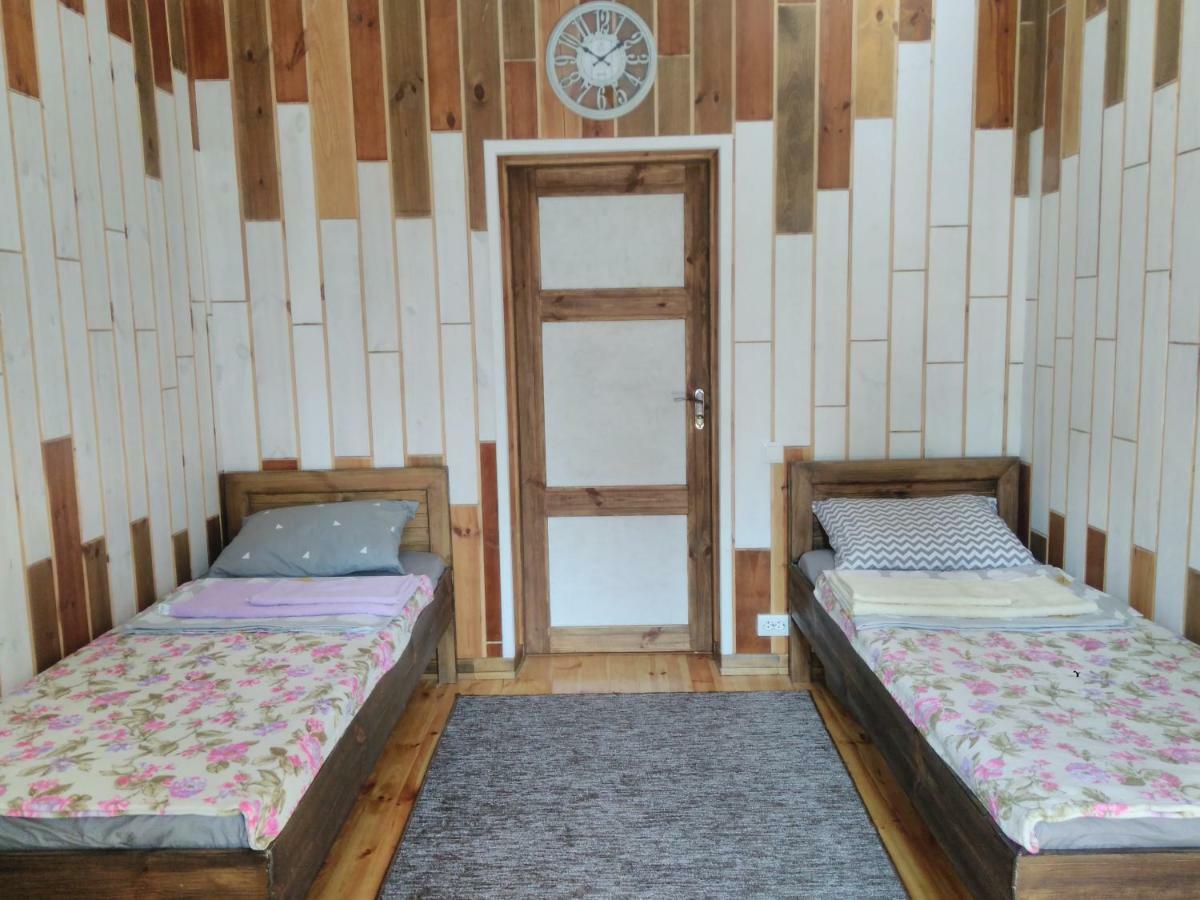 Отель "Swallow House" تشيركاسي المظهر الخارجي الصورة